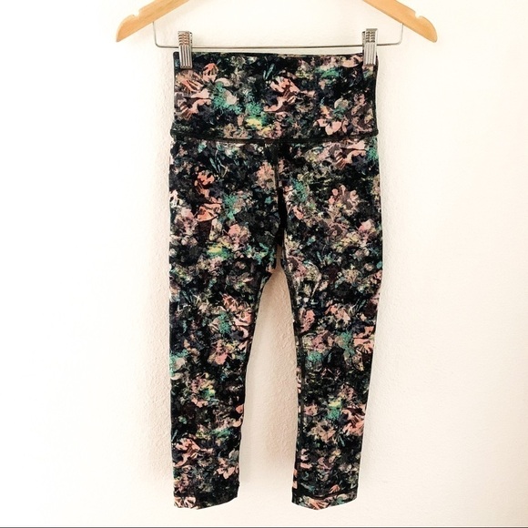 Lululemon Wunder Under HR Crop - Picture 3 of 13